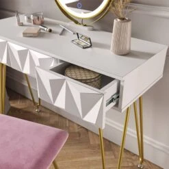 Coiffeuse Ruby Blanc & LED Et Tabouret -Wenko Soldes Boutique 2cc3440292e2499e8730283350bd38ef