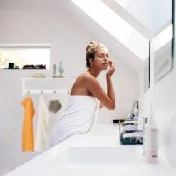 Étagère Murale Blanche Avec 4 Patères -Wenko Soldes Boutique 2dbc4c2ec04544bda0f6a43fc0d30ae4