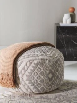 Pouf Elias -Wenko Soldes Boutique d5eba2deaa934a3089031e07f649dfab